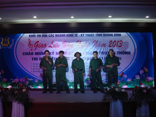 CBCCVC sở TTTT tỉnh Quảng Bình tham gia văn nghệ Hội thao khối Kinh tế - Kỹ thuật năm 2013