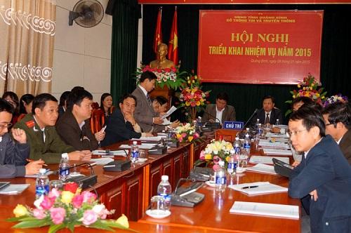 Phó chủ tịch UBND tỉnh Nguyễn Tiến Hoàng làm việc với Sở TTTT tỉnh Quảng Bình năm 2014